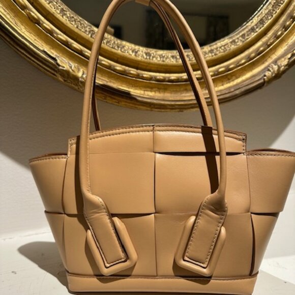 Bottega Veneta Intrecciato Mini Arco Calfskin Leather Tote Almond - Picture 5 of 16